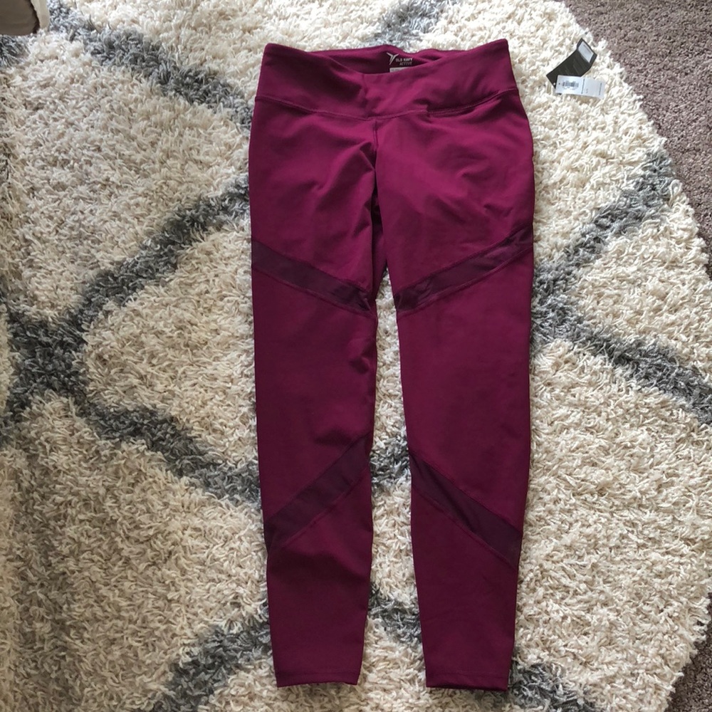 NWT OLD NAVY MESH INSERT LEGGINGS SIZE L